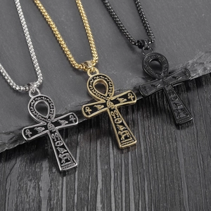 Colliers croix Ankh argent, or et noir avec gravures égyptiennes sur surface en pierre