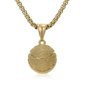 Collar con colgante de pelota de tenis dorada pulida, acabado texturizado y cadena gruesa