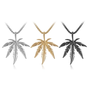 Collier Pendentif Feuille en Acier Titane pour Hommes Femmes Style Hip Hop Streetwear Feuille d'Érable Or Argent Noir Bijoux
