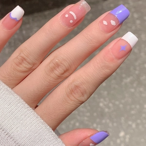 Autocollants à ongles style français avec motifs sourires violets et blancs élégants