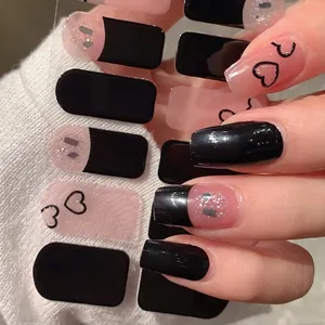 Black Pink Contrast Color Heart Pattern Press On Nails French Tip Minimalist Sweet Cool PVC Resin Nail Art Stickers For Women Decoration