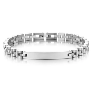 Detail of 6mm polished stainless steel link bracelet with engravable rectangular plate