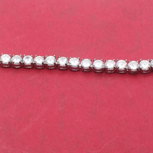 Élégant bracelet tennis 5mm avec oxydes de zirconium AAA et monture argentée à griffes