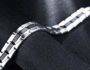 Silver stainless steel men's bracelet with black meander pattern Greek key link