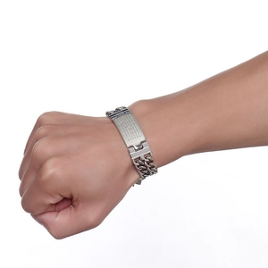 Bracelet pour homme à double chaîne gourmette avec plaque gravée en acier inoxydable argenté