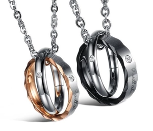 Collier Pendentif Double Anneaux Entrelacés en Acier Titane Avec Message Gravé Bijoux Strass pour Hommes Femmes Cadeau