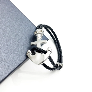 Herren Armband aus zweilagigem schwarzem Leder mit silbernem Totenkopf-Ankerverschluss