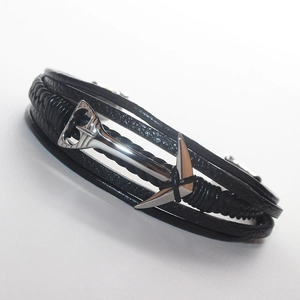 Bracelet multicouche en cuir tressé noir avec un pendentif ancre en argent poli