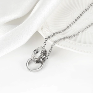 Interlocking double rings necklace in silver stainless steel with zircon inlay and chain