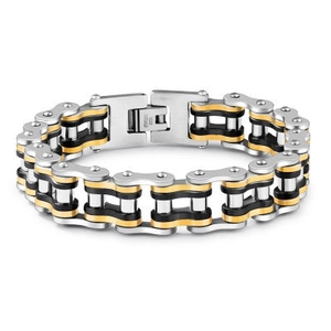 Detail of three-tone bicycle chain bracelet with stainless steel engraving on the clasp