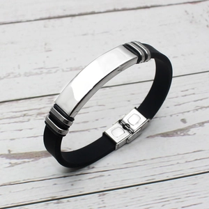 Bracelet pour homme en silicone noir avec plaque en acier inoxydable poli et fermoir