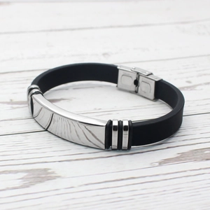 Bracelet minimaliste en silicone noir pour hommes avec boucle en acier inoxydable poli