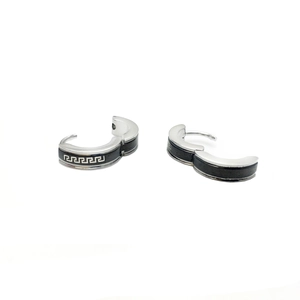 Orecchini huggie unisex in argento con motivo greco nero in metallo lucido