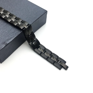 Bracelet magnétique pour homme en acier inoxydable noir avec maillons à trois rangées