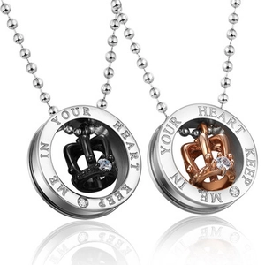 Titanium Steel Crown Circle Pendant Necklace For Couple Keep Me In Your Heart Engraved Rhinestone Jewelry Gift