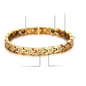 Detail eines Edelstahlarmbands mit 6,6mm Breite, AAA-Zirkon und schwarzen Steinen