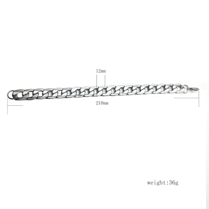 Bracelet gourmette plat 12mm en argent poli pour homme avec fermoir mousqueton de 210mm