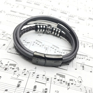 Bracelet multicouche en cuir noir pour homme avec perles en métal et fermoir aimanté