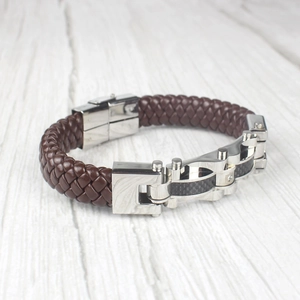 Bracelet tressé pour homme en cuir marron avec fermoir en acier inoxydable et carbone