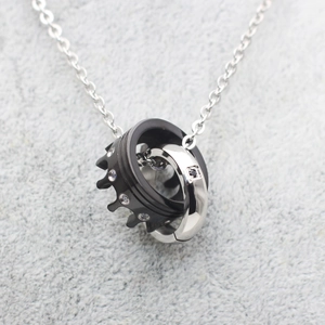 Chic interlocking double ring necklace with crown design and sparkling black crystals
