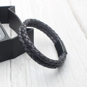 Bracelet pour hommes en cuir tressé double couche avec fermoir magnétique noir en acier