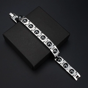 Bracciale da uomo in acciaio al titanio argento con pietre magnetiche nere e chiusura