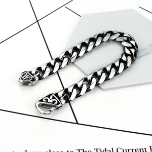 Classic stainless steel Cuban chain men's bracelet with vintage black detailing and tribal pattern