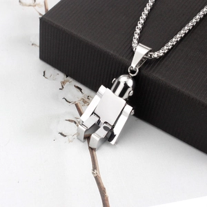 Collier avec pendentif robot mobile en acier inoxydable poli sur chaîne pour hommes