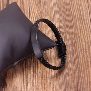 Bracelet pour homme en cuir tressé noir avec plaque d'identité en acier inoxydable noir mat