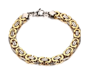 Dettaglio del bracciale bizantino bicolore oro e argento con una chiusura a moschettone