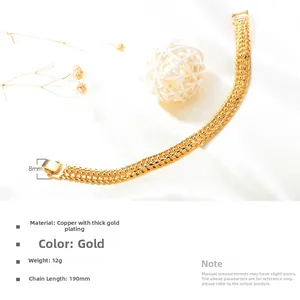 Détail du bracelet en cuivre plaqué or de 8mm montrant les dimensions sur soie blanche
