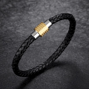 Bracciale vintage in pelle intrecciata da uomo con chiusura dorata incisa su pietra