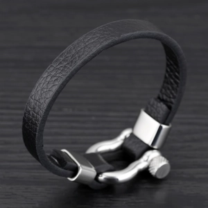 Classic black leather bracelet for men with polished stainless steel horseshoe clasp