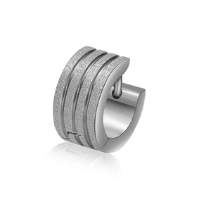 Boucle d'oreille anneau en acier inoxydable argenté avec texture sablée mate