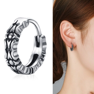 Vintage Punk Gothic Embossed Hoop Earring Stainless Steel Huggie Single Earring For Men Women Hip Hop Jewelry Gift