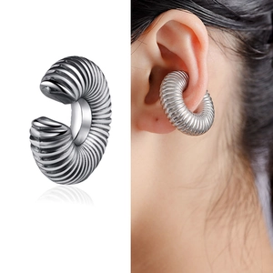 Minimalist Titanium Steel Ribbed Ear Cuff Retro Punk Hip Hop Spiral Texture Non Pierced Clip Earrings For Unisex Jewelry