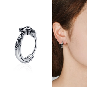 Vintage Punk Totenkopf Titanstahl Creolen Für Herren Damen Goth Hip Hop Schmuck Silber Farbe Retro Huggie Ohrringe