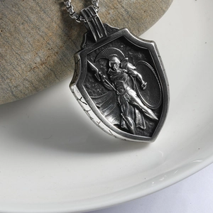 Vintage stainless steel spartan warrior shield pendant necklace with beaded chain