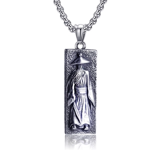 Collana hip-hop retrò in acciaio inossidabile con ciondolo spadaccino antico inciso