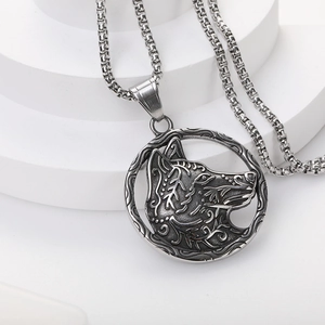 Collier pendentif rond tête de loup vintage en acier inoxydable avec chaîne boîte
