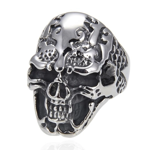 Retro punk skull ring in silver metal with vintage distressed finish for men and women