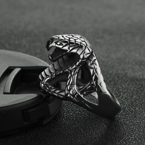 Vintage stainless steel cobra snake ring with realistic scales and punk silver finish