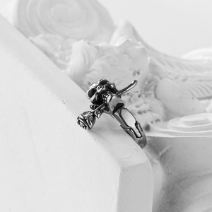 Gothic stainless steel skull and rose ring with vintage finish on white stone
