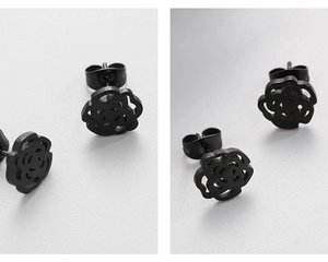 Détails des boucles d'oreilles roses en acier inoxydable noir mat avec pétale évidé