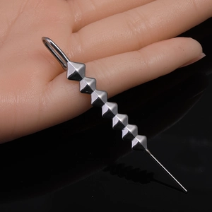 Boucle d'oreille punk en acier inoxydable avec motif serpent et pendentif aiguille pointue