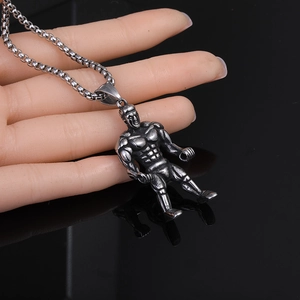 Pendentif bodybuilder musclé sur chaîne box en acier inoxydable poli pour hommes