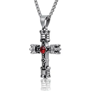 Collana con Pendente a Croce in Acciaio Inossidabile Gotico per Uomo Donna Dettaglio Corona Retrò Strass Rosso Gioielli Religiosi Hip Hop
