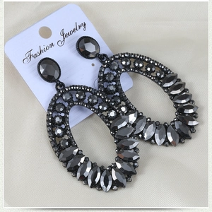 Vintage übergroße schwarze Tropfenohrringe mit Kristallpavé für Damen im Nightlife-Stil