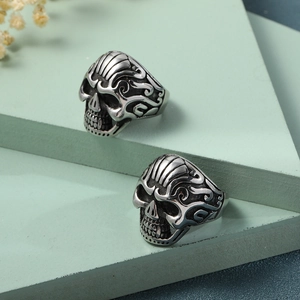 Retro stainless steel skull ring with vintage punk style and floral engravings on top
