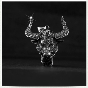 Retro hip-hop style stainless steel bull head pendant necklace for men with vintage finish